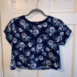 Forever 21 crop blue floral shirt size medium used